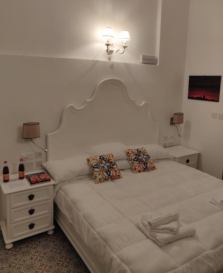 Central 214 Boutique Hotel Hamrun Extérieur photo